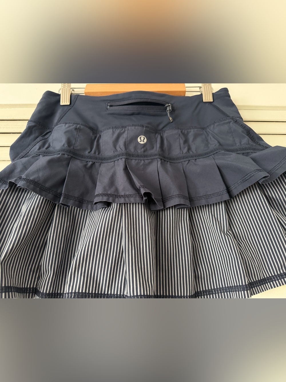 Lululemon ruffle skirt - Picture 4 of 5